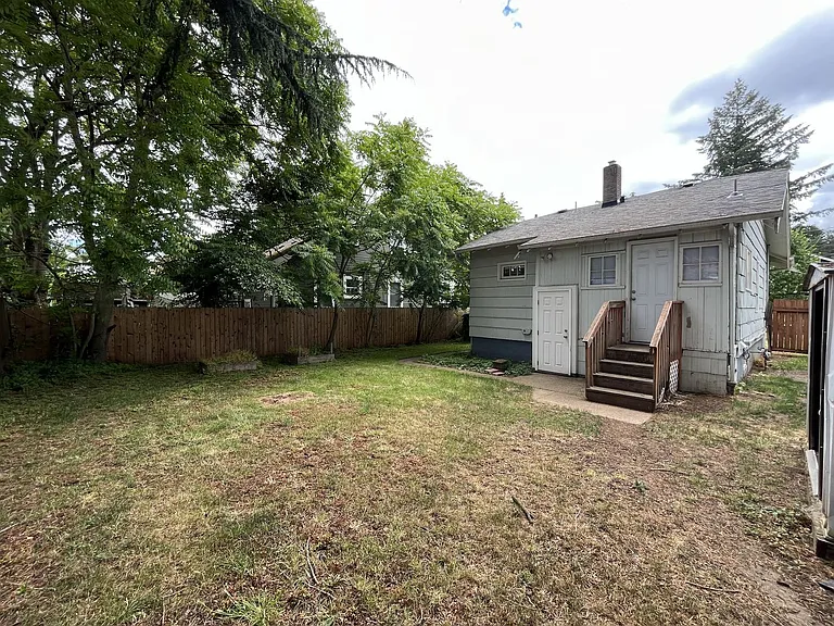 5619 NE 26th Ave — Photo 34