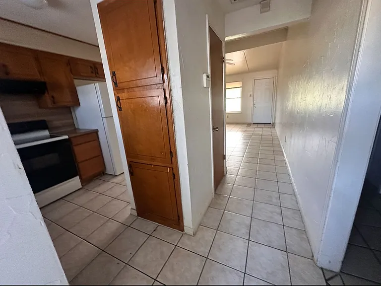 1103 Charisse St — Photo 4
