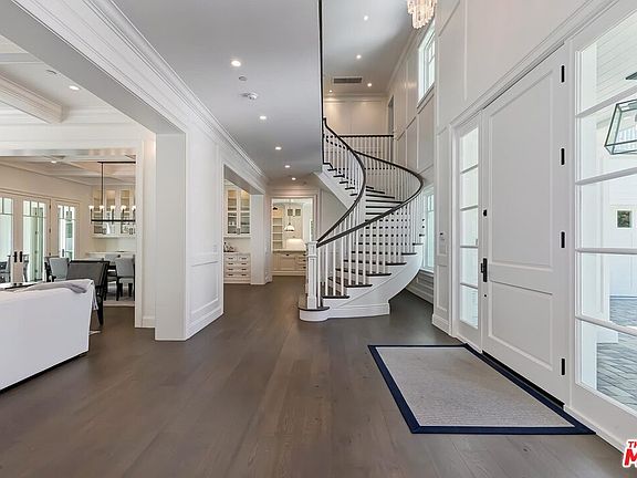 3rd image of 840 N Norman Pl