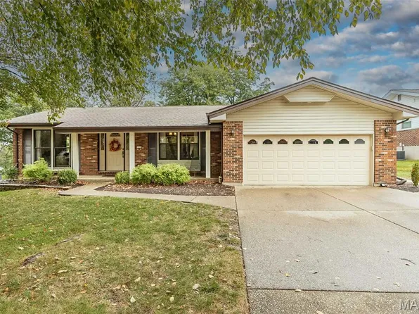 1226 Hyannis Dr, Saint Louis, MO 63146