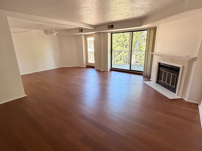 3407 Oak Alley Ct #405 — Photo 9
