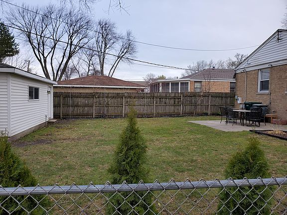 2nd image of 801 Laramie Ave