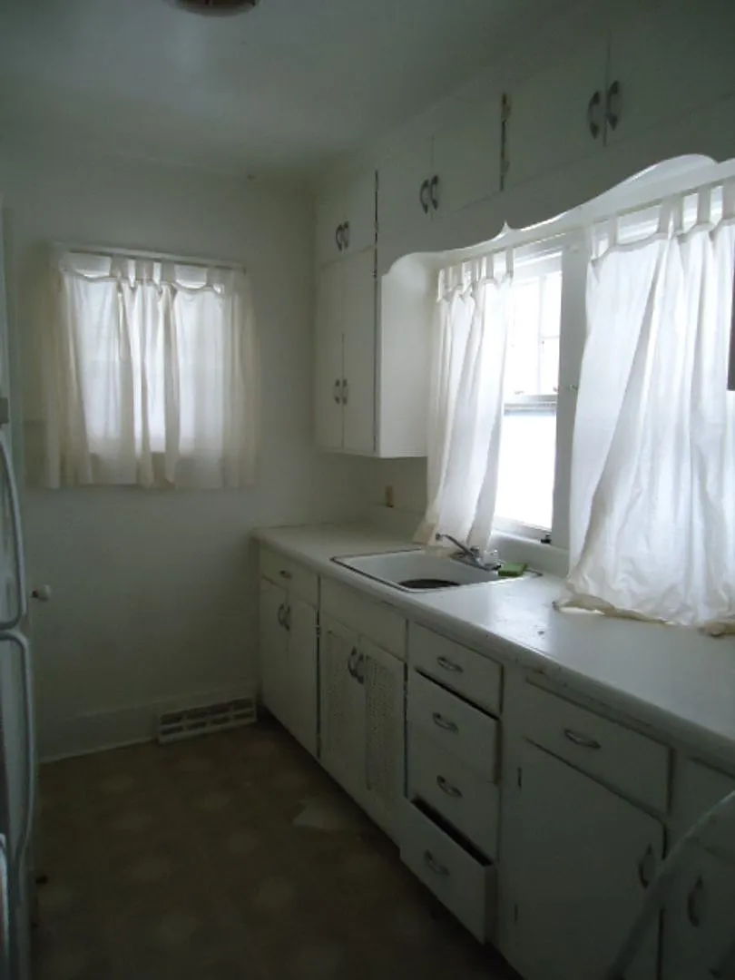 2 bedroom, 1 bath house — Photo 4