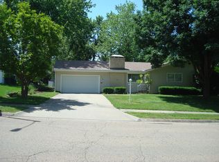 5109 SW 25th St, Topeka, KS 66614