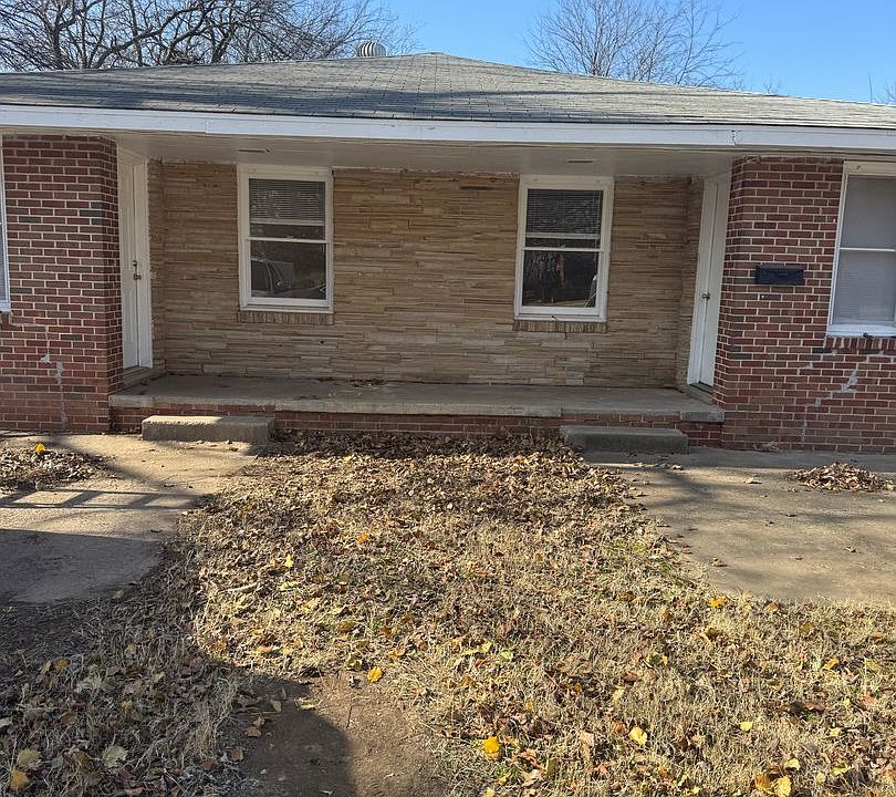 1st image of 211 S Choctaw St