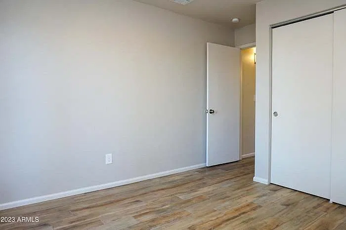 530 Hegge Dr — Photo 6