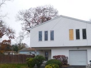 49 Columbo Dr, Deer Park, NY 11729