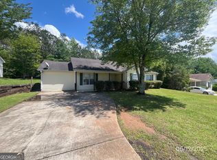 6317 Amberly Rd, Rex, GA 30273