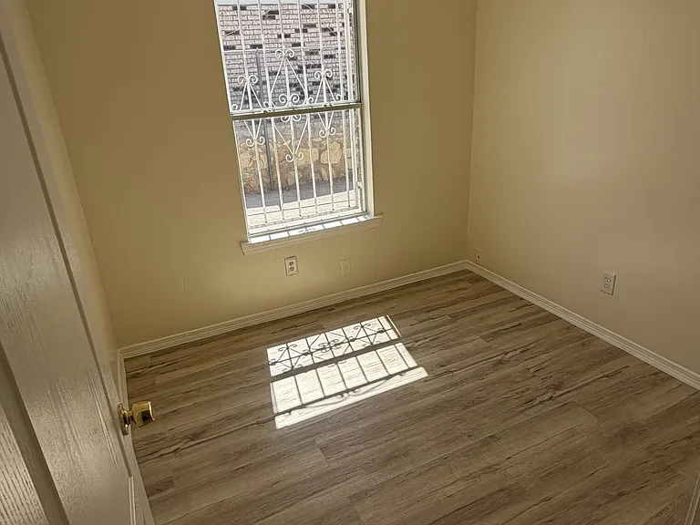 12135 Tower View Dr — Photo 10