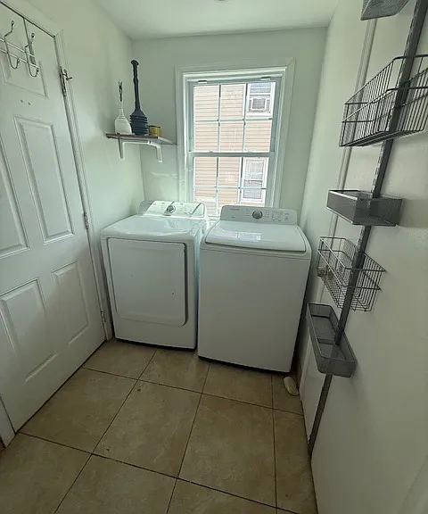 530 W Elm St — Photo 16