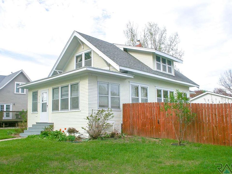 1st image of 714 N McKenzie St