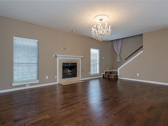2nd image of 6916 Amethyst Ln