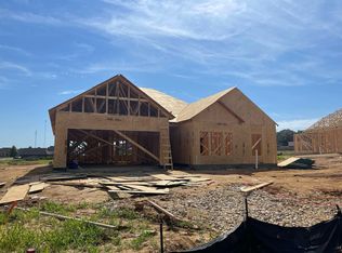 40 Braeburn Ct, Oakland, TN 38060