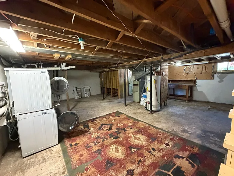 1447 W 3rd Ave — Photo 22