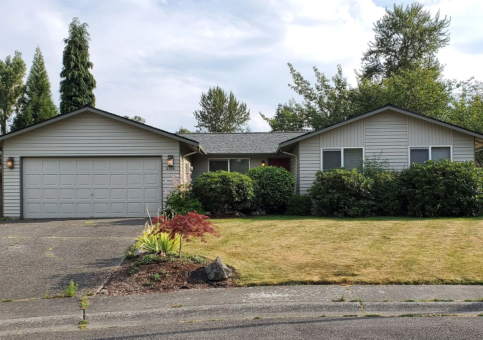 3 Bedroom Rambler with fenced yard on a Cul-de-Sac — Photo 1