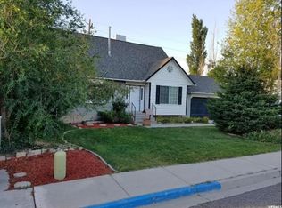 6332 W Williamsburg Cir, West Valley City, UT 84128