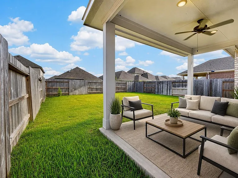 21619 Coral Mist Dr — Photo 38