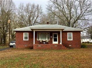 102 Graham St, Honea Path, SC 29654