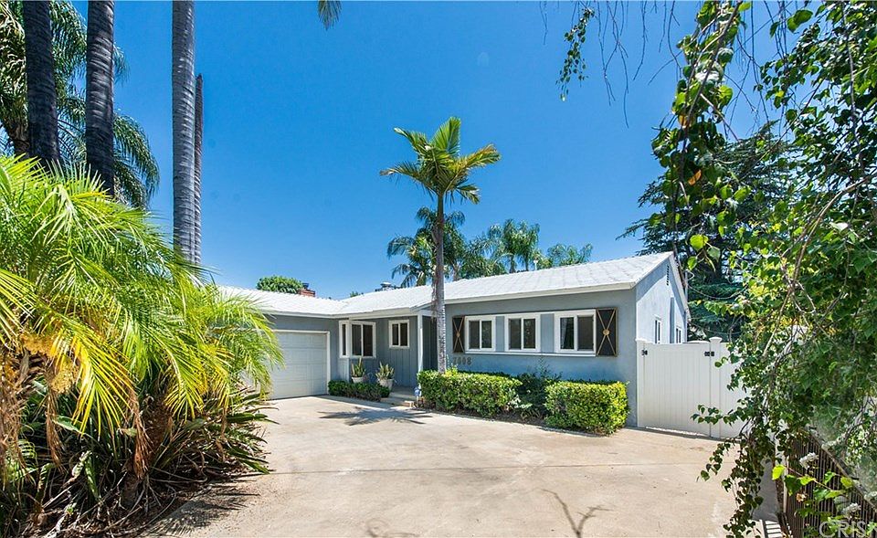 1st image of 7008 Encino Ave