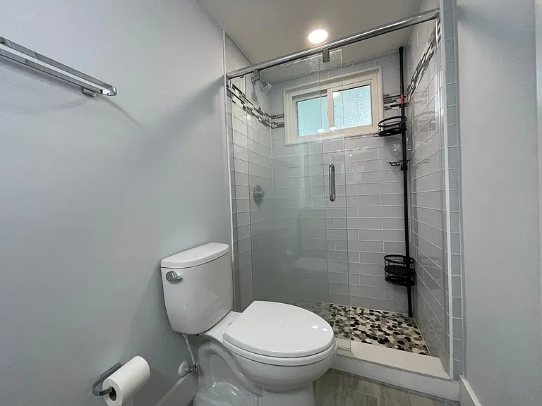 218 Seagate Ave #B — Photo 8