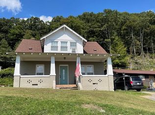 101 Cardinal St, Richlands, VA 24641