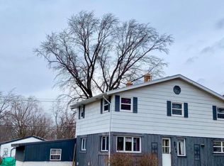 704 E Decorah Rd, West Bend, WI 53095