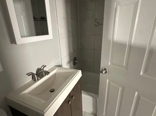 228 S 5th St #2F, Elizabethport, NJ 07206