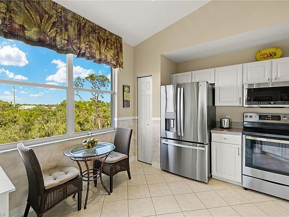 4th image of 20916 Island Sound CIR #402