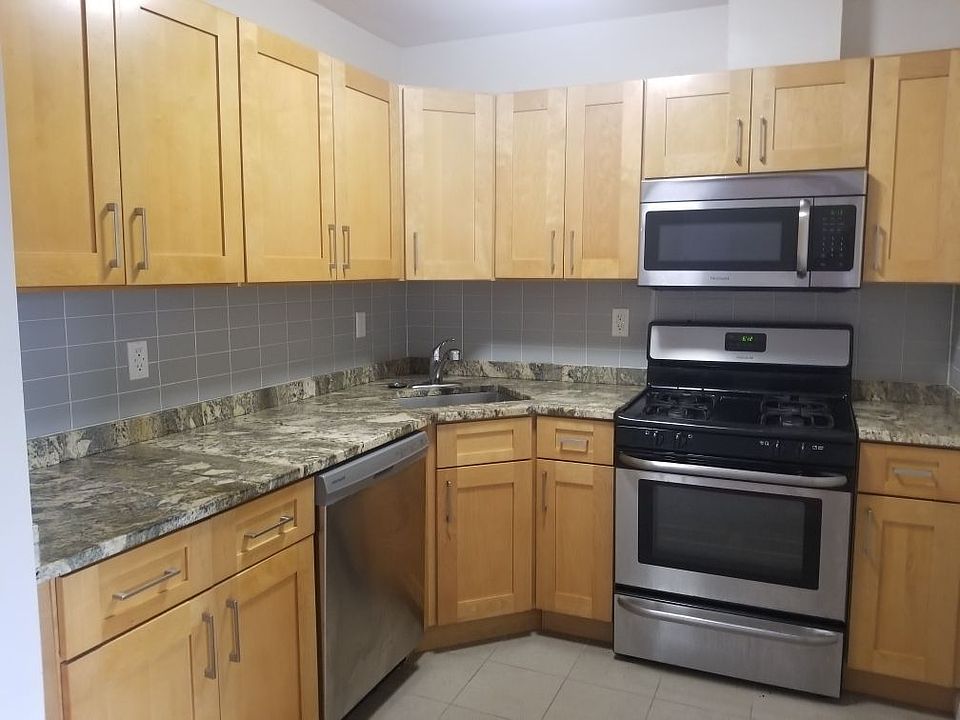 1st image of 25-43 Crescent St #C