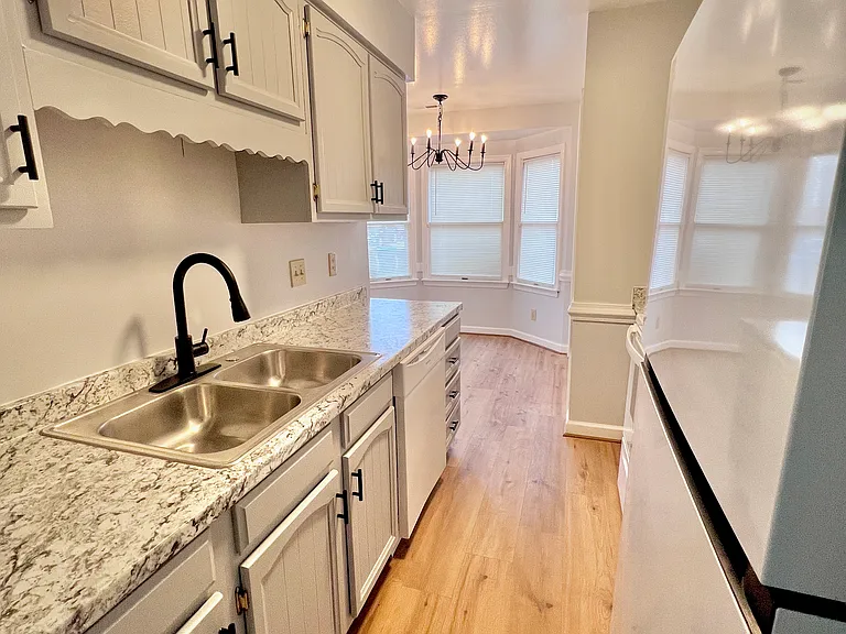 3331 Golden Oaks Ln — Photo 13