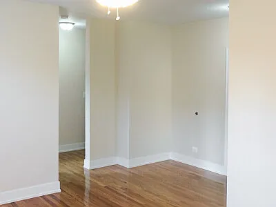 626 W Roscoe St #3 — Photo 9