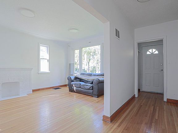 2nd image of 13129 101st St NW