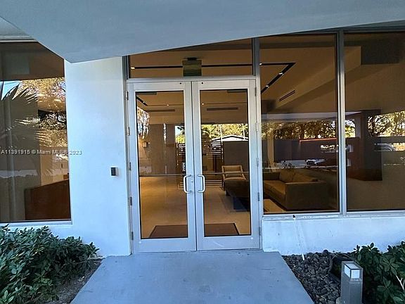 4th image of 13800 Highland Dr Unit 603