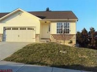 1018 Windsor Crest Ct, Saint Peters, MO 63376