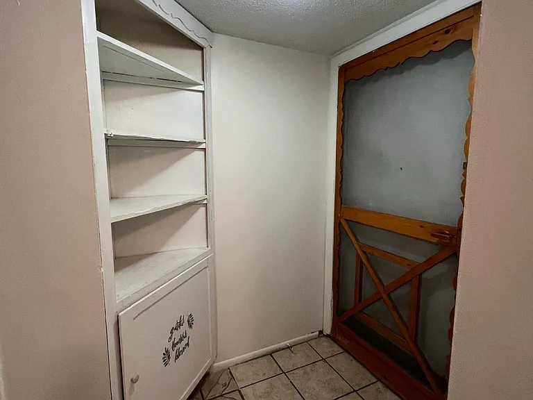 190 E Olmstead Dr #H1 — Photo 2