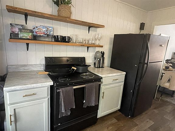 2nd image of 3707 Bremond St APT 1