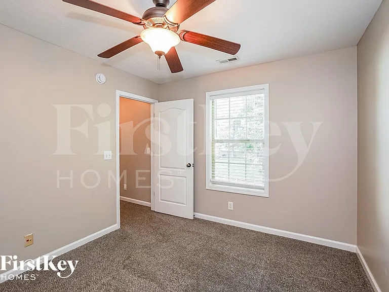 1302 Marcy Ct — Photo 15