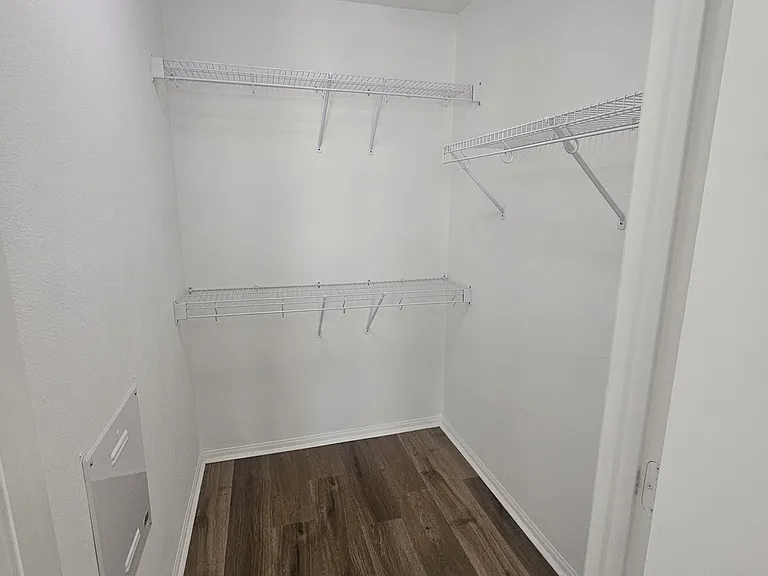 410 W Main St — Photo 8