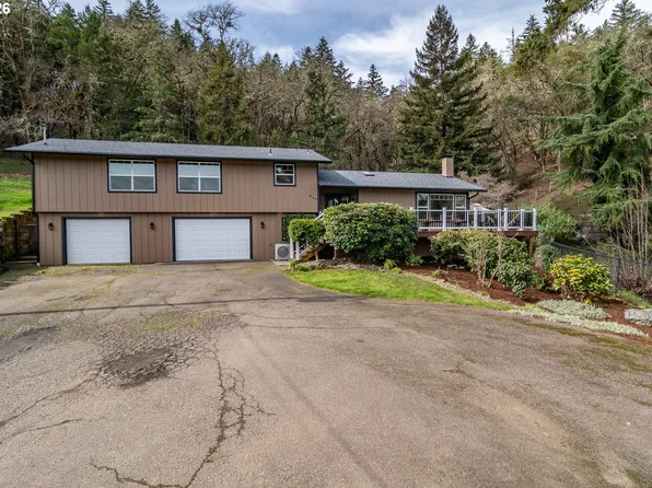 540 Garden Grove Dr, Roseburg, OR 97471