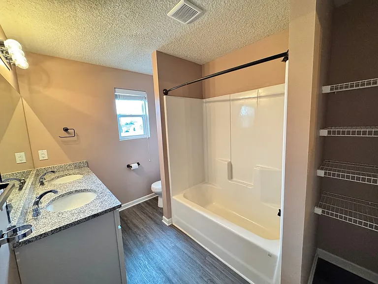 1610 Westport Dr — Photo 20