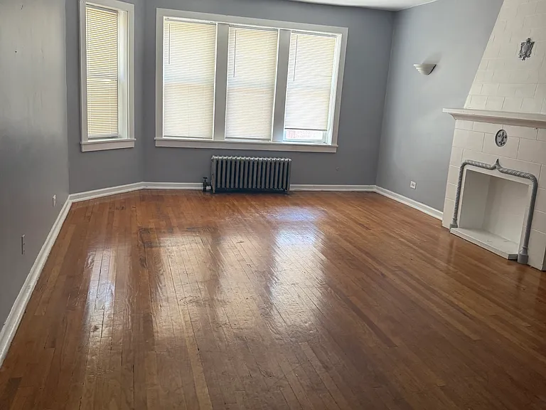 2550 E 78th St #1 — Photo 3