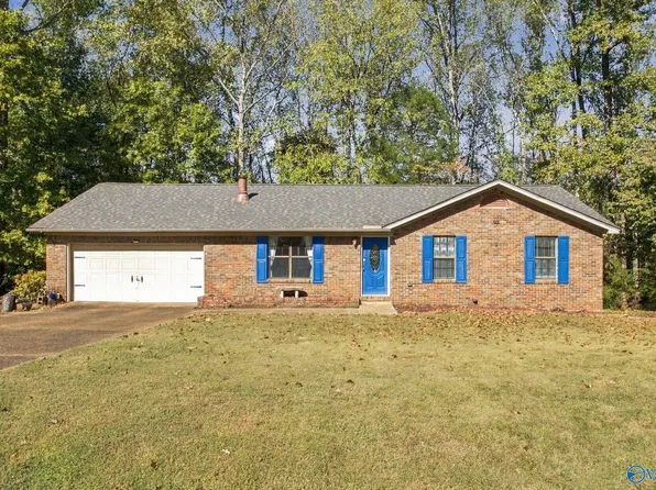18209 Sulphur Creek Dr, Elkmont, AL 35620