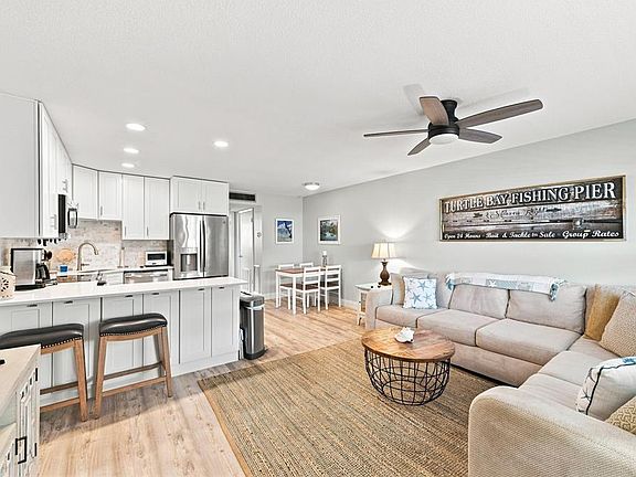 5th image of 7151 Sunset Way APT 9