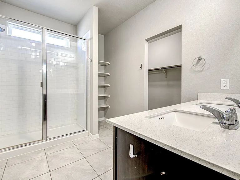 6705 Loretta White Ln — Photo 28