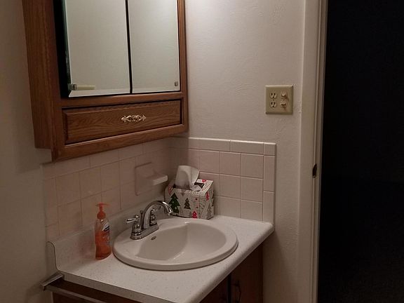 5th image of 20 Maureen Dr