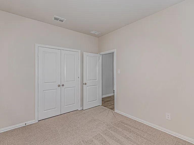801 Leavenworth Dr — Photo 21