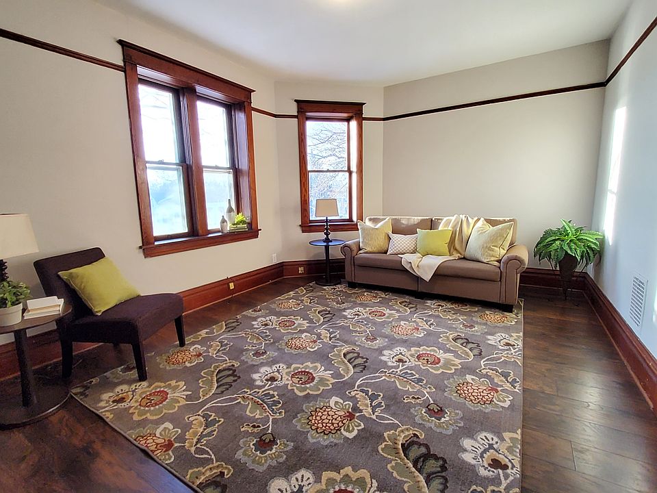 Spacious family room to gather in.