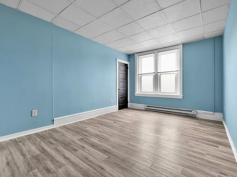 540 Seneca St — Photo 18