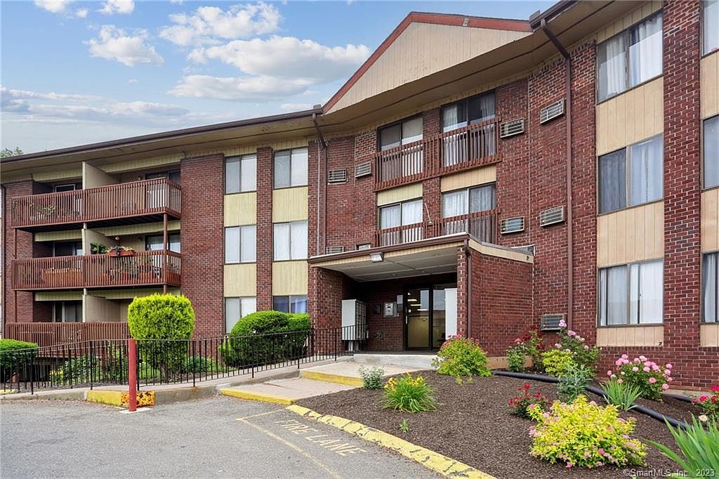 2321 Cromwell Hills Dr #2321, Cromwell, CT 06416 | Zillow