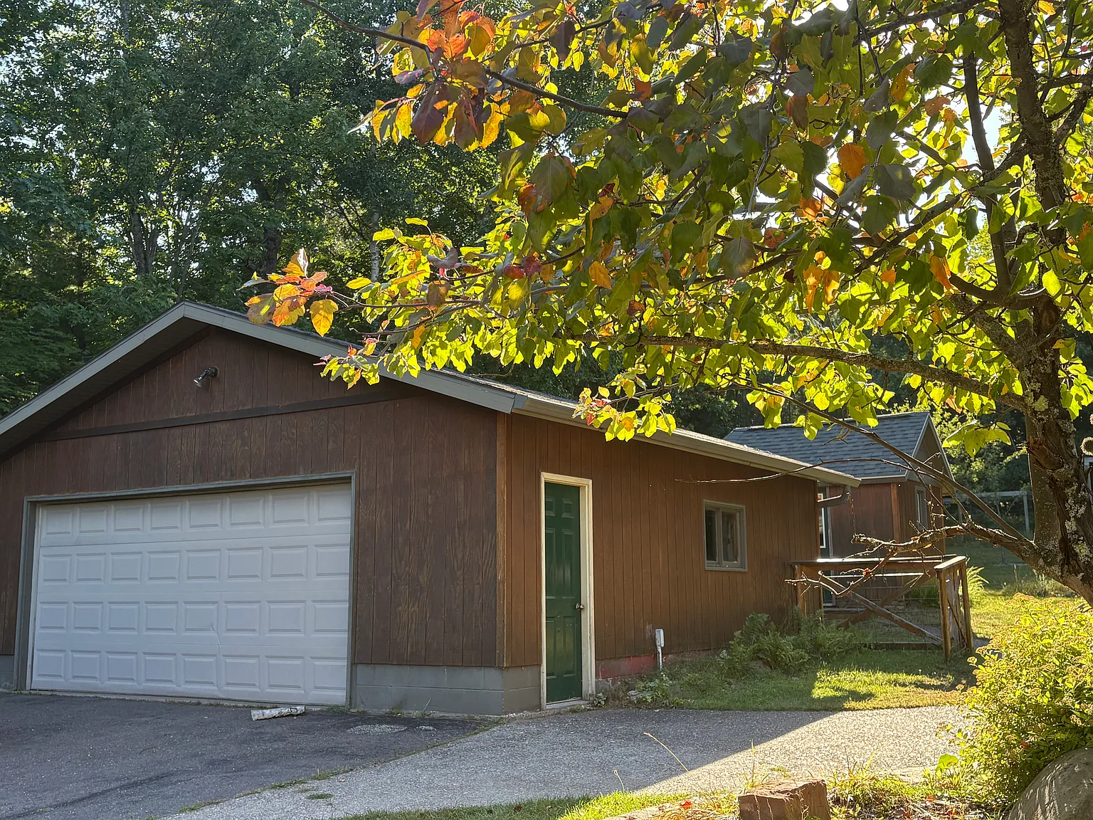 4 bed, 2400 sqft, $2,000 — Photo 3